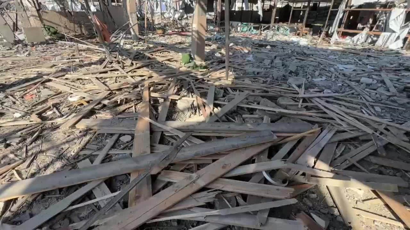 Un bombardeo israelí contra una cafetería en Ciudad de Gaza deja al menos 33 muertos Un bombardeo israelí contra una cafetería en Ciudad de Gaza deja al menos 33 muertos