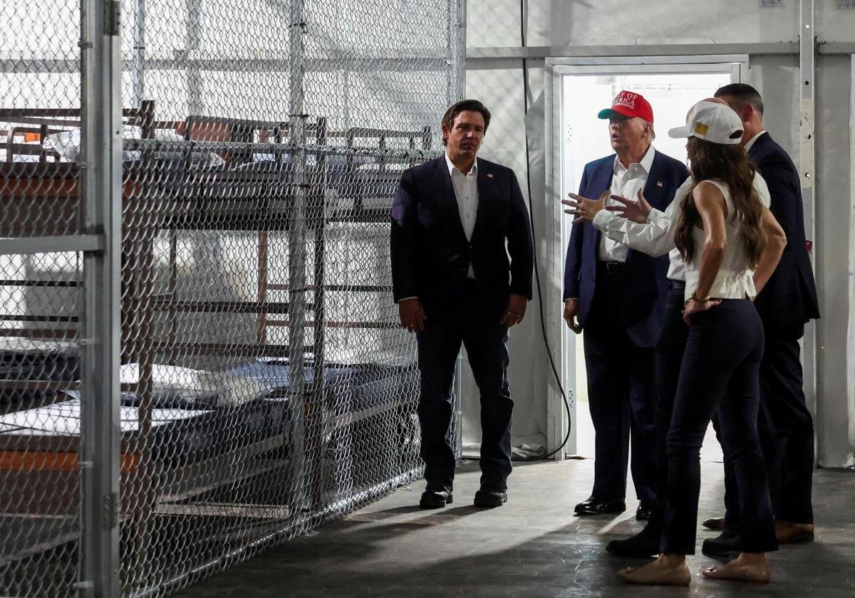 Trump inaugura ‘Caimán Alcatraz’, la prisión de Florida para encerrar a miles de inmigrantes